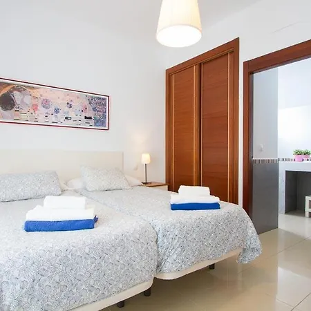 Villa Playa Blanca Sleeps 6 Pool Air Con Wifi *